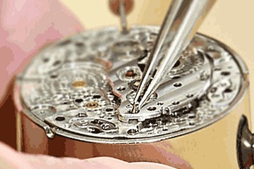 北京劳力士按上后盖就不走了什么原因呢